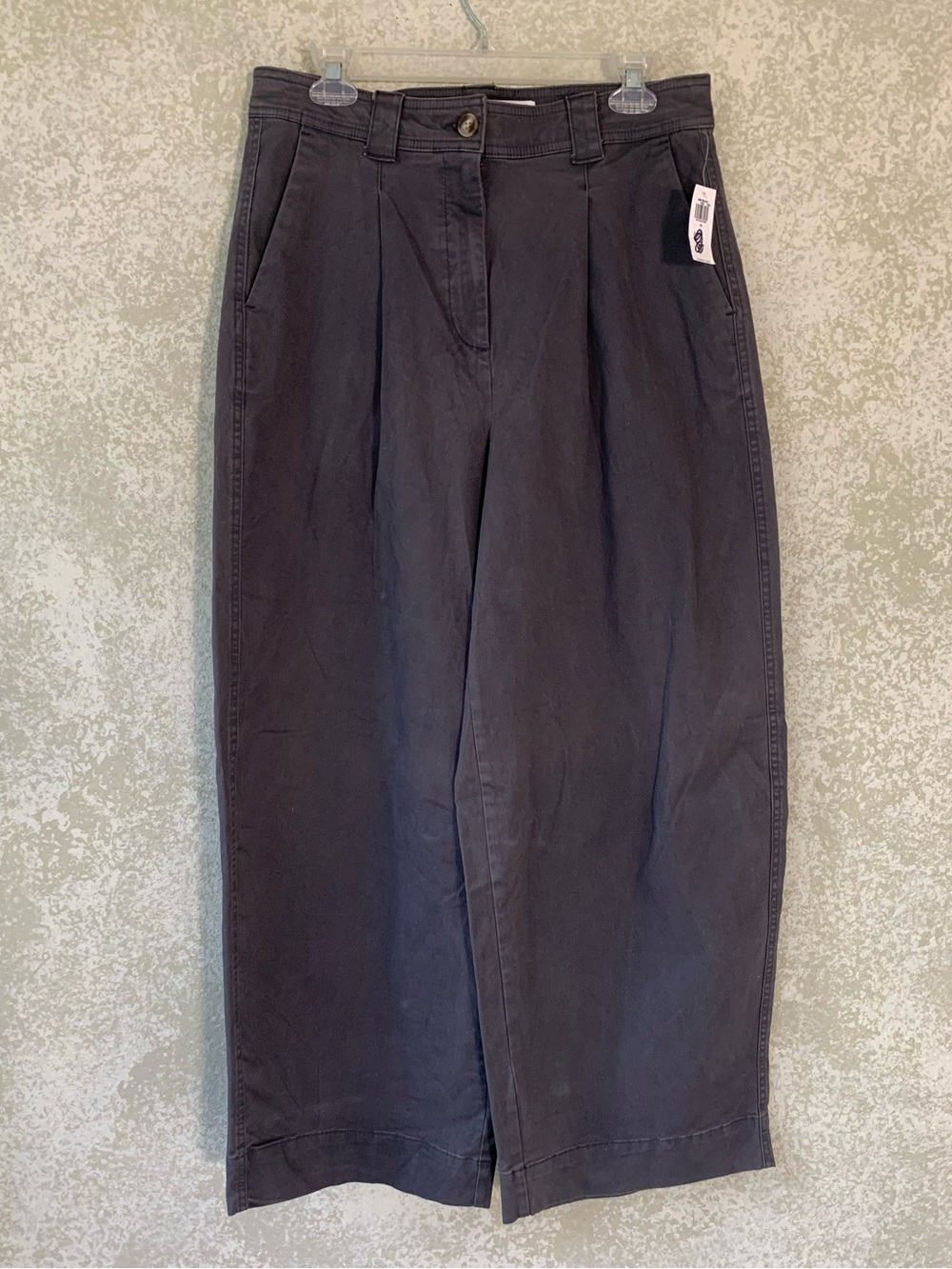Old Navy Women’s Extra High Ride  Wide-Leg Women's Pants in Charcoal Size 10